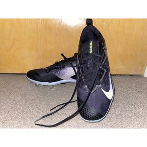 Nike vapor baseball shoes size 8